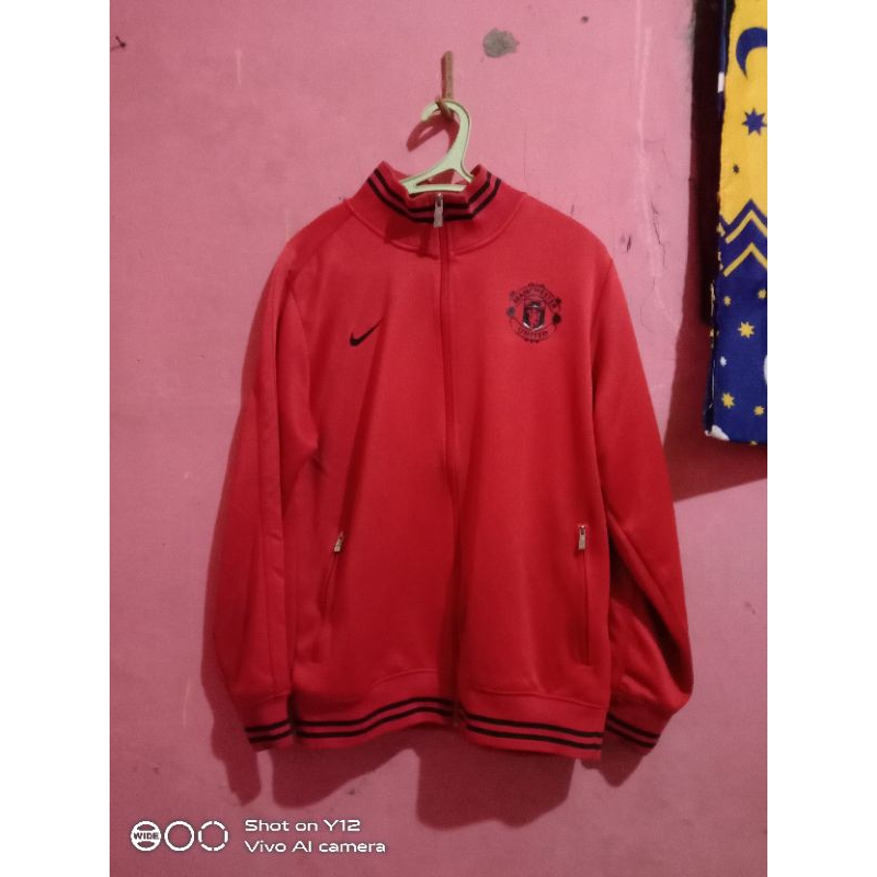 jaket sweater bola Manchester united