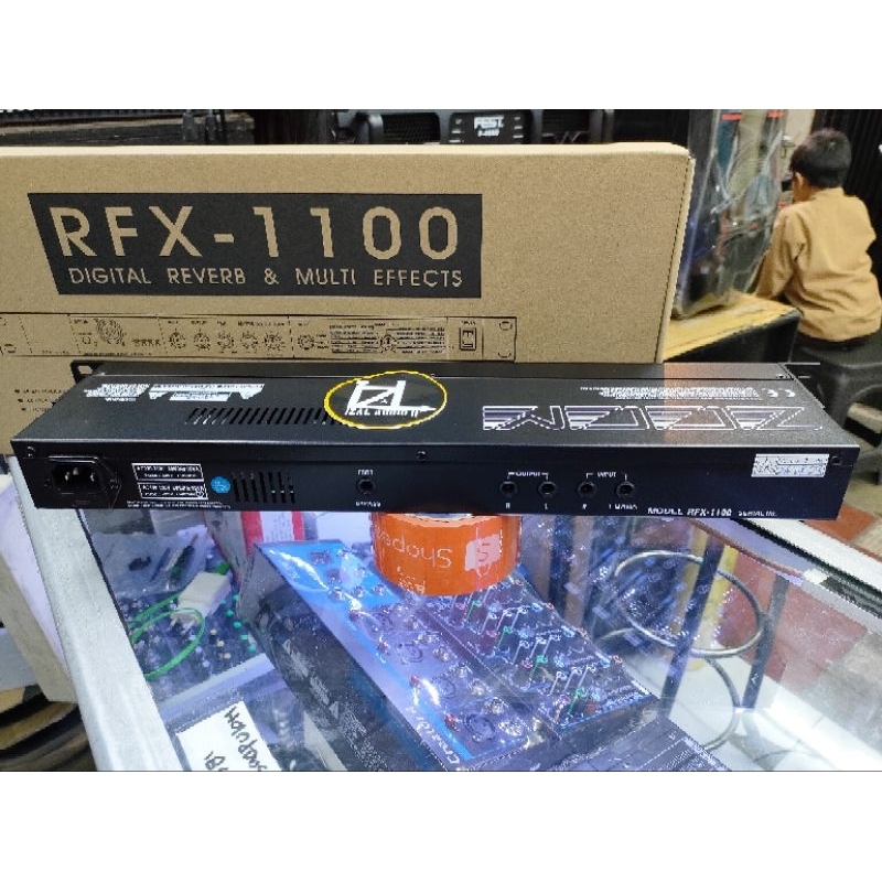 efek vokal zoom rfx 1100