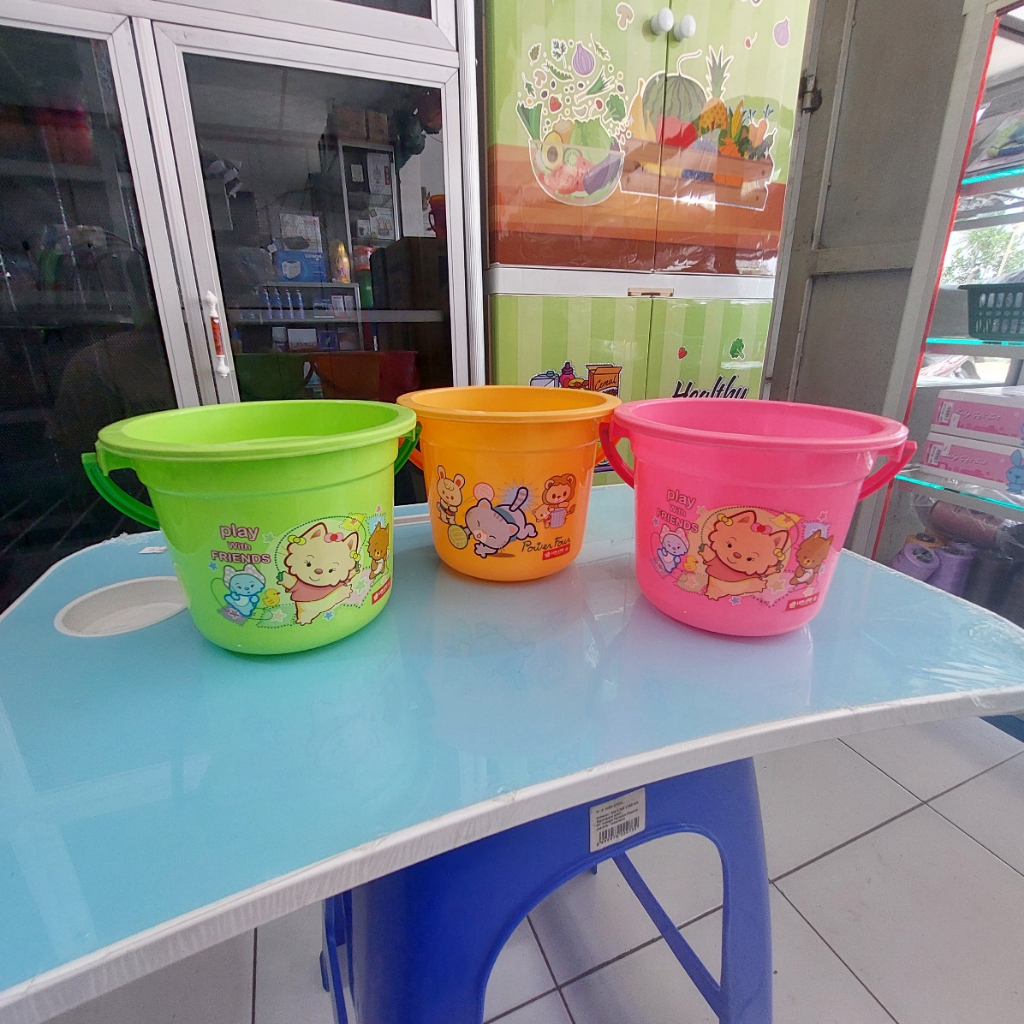 Lion Star PL 8 Ember Kecil Plastik Pail 0,5 Gallons PL-8
