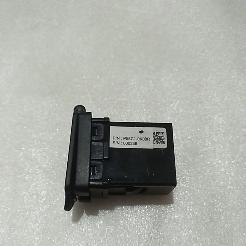 USB AUX TOYOTA INNOVA FORTUNER VIOS YARIS SIENTA F55C1-0K00R
