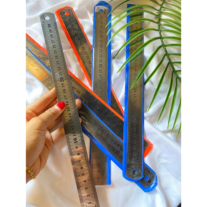 

30 CM PENGGARIS BESI STAILESS/penggaris murah/penggaris besi
