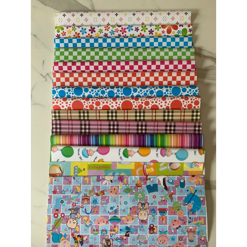 

Extra Kertas Kado atau Kartu Ucapan