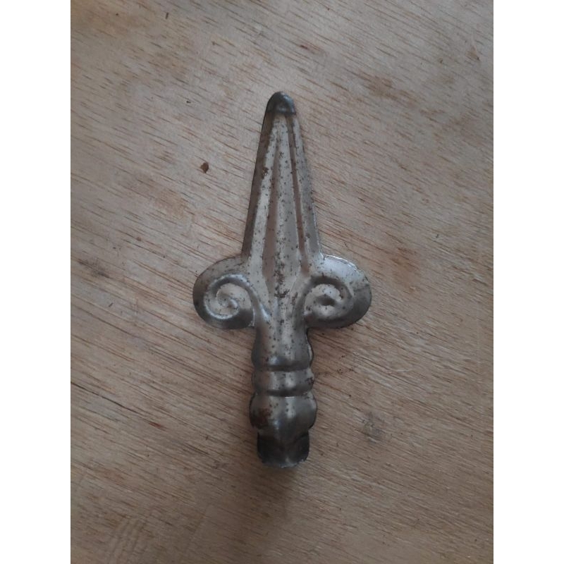 ornamen pagar besi plat