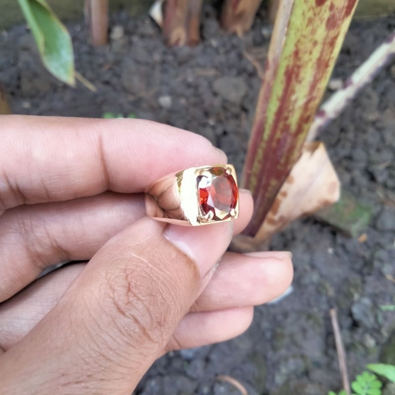 cincin cowok batu merah garnet cubic zirconia