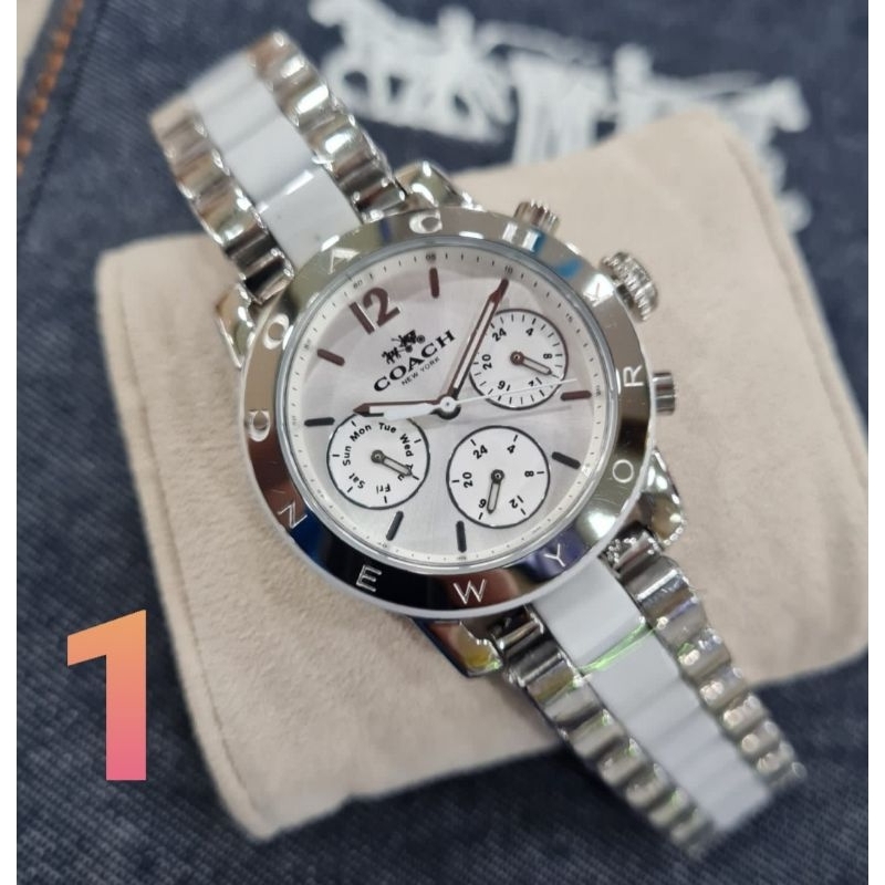 Jam Coach wanita