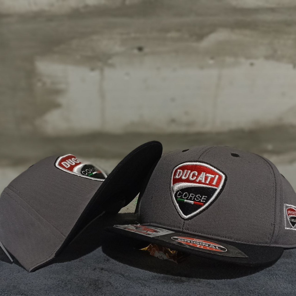 Topi Dukatii Abu Hitam/ 246/ Topi Ducati/ Topi KTM/ Topi Racing/ Topi Snapback Ducati/ Topi Snapback