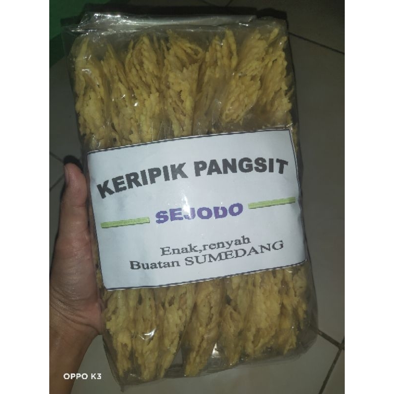 

keripik pangsit sejodo kemasan pak(20bks)rasapedas&jagungmanis
