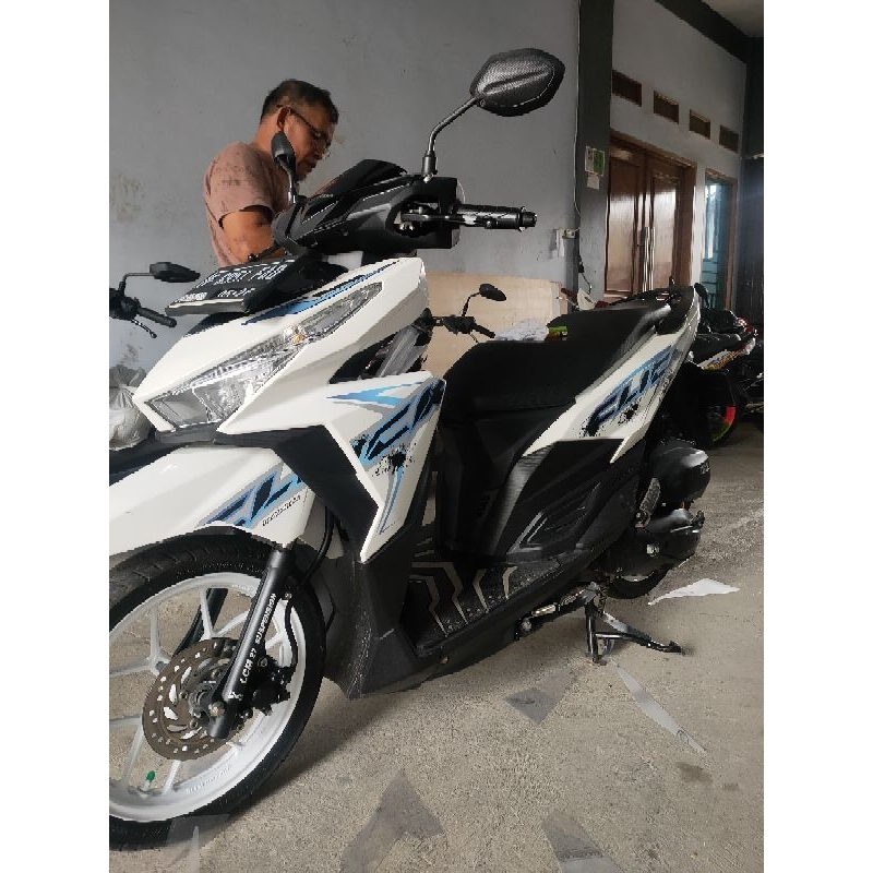 STRIPING VARIO 150 LED OLD /VARIO 125 LED OLD TRANSPARAN RAINBOW