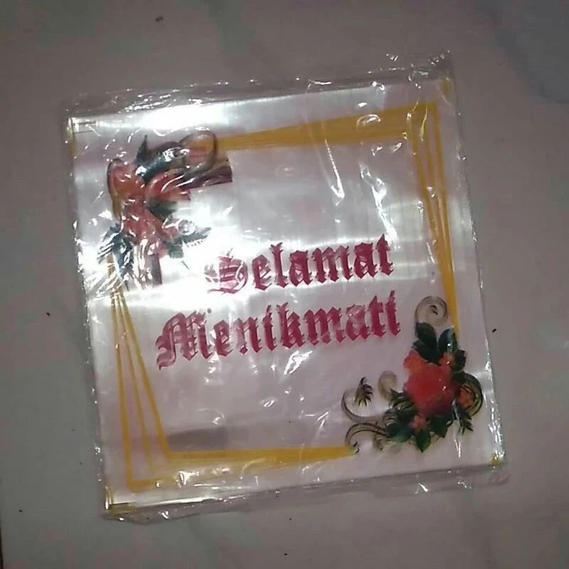 

plastik sm selamat menikmati bermotif ukuran 18x18 isi 50 lembar