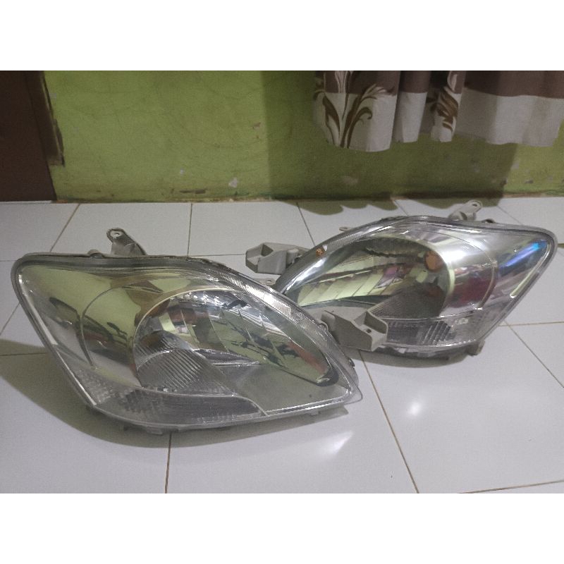 Headlamp/Lampu depan Vios GEN 2 HID (tanpa Balast)