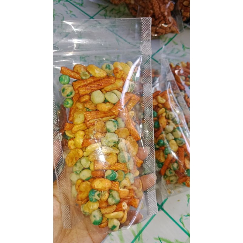 

kacang campur