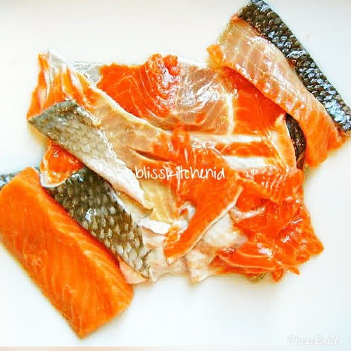 

Kulit Salmon / Salmon Skin 250gr - 1PCS 250GR