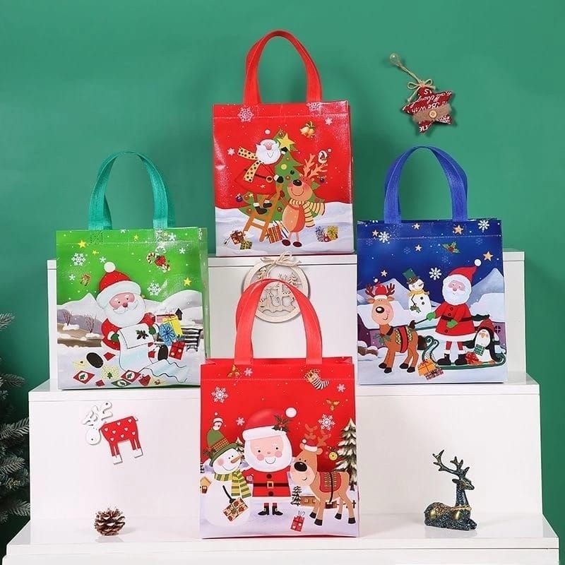 

Goodie Bag Natal Glossy Medium Full Motif 4 Sisi Import 24×11×26