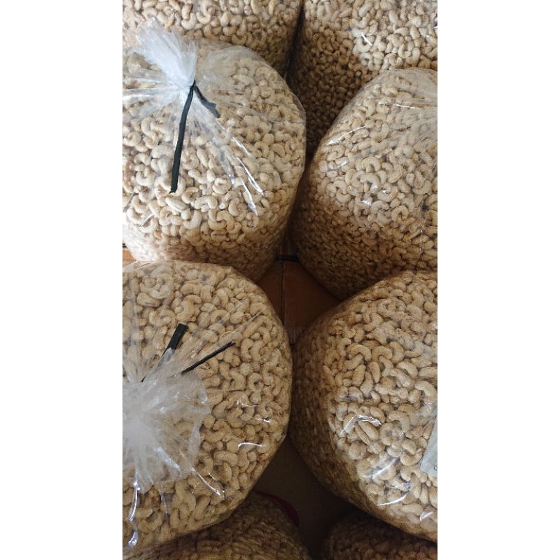 

#GROSIR#termurah kacang mete / mede mentah baru kupas fresh asli wonogiri murah meriah PAKET RESELLER GROSIR isi 20 kg