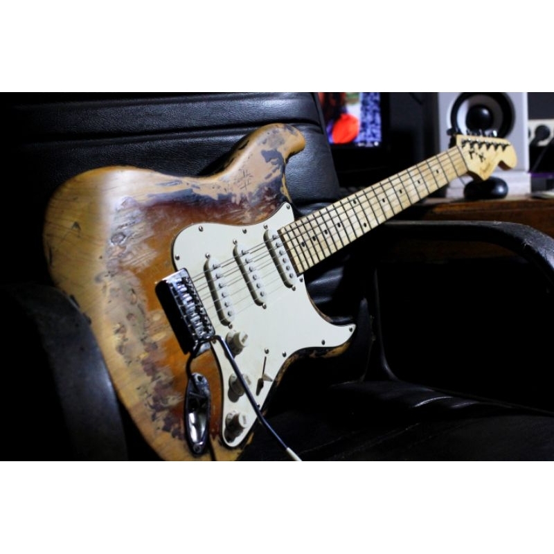 Gitar Fender Stratocaster Custom HQ Relic