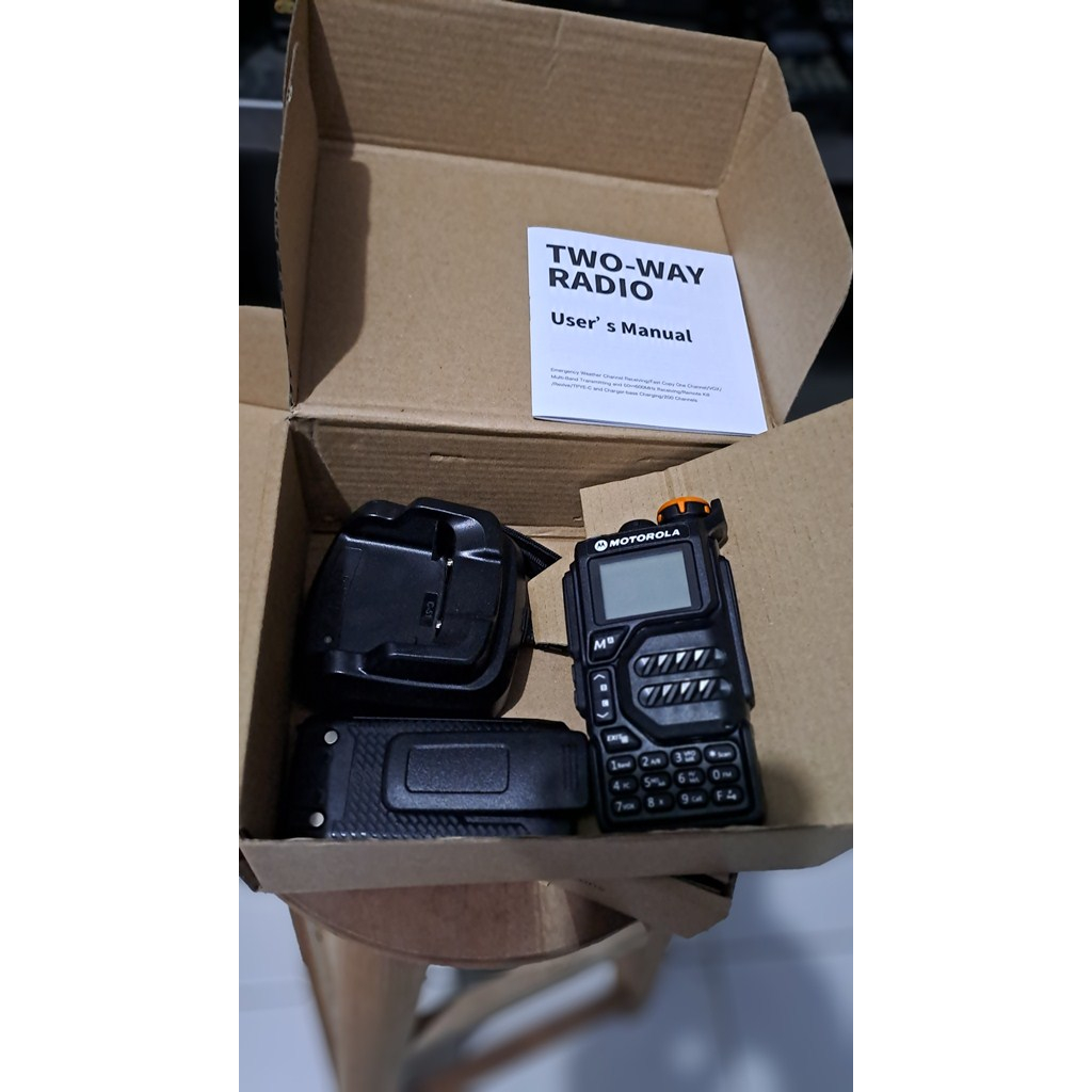 Ht Motorola X8 dual band uhf dan vhf kondisi baru power 6 w Motorola Dual Band Canggih
