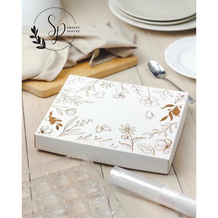 

Box kotak packaging dus sekat 30 mika kue nastar + Sekat 30 holes plastik nastar / praline