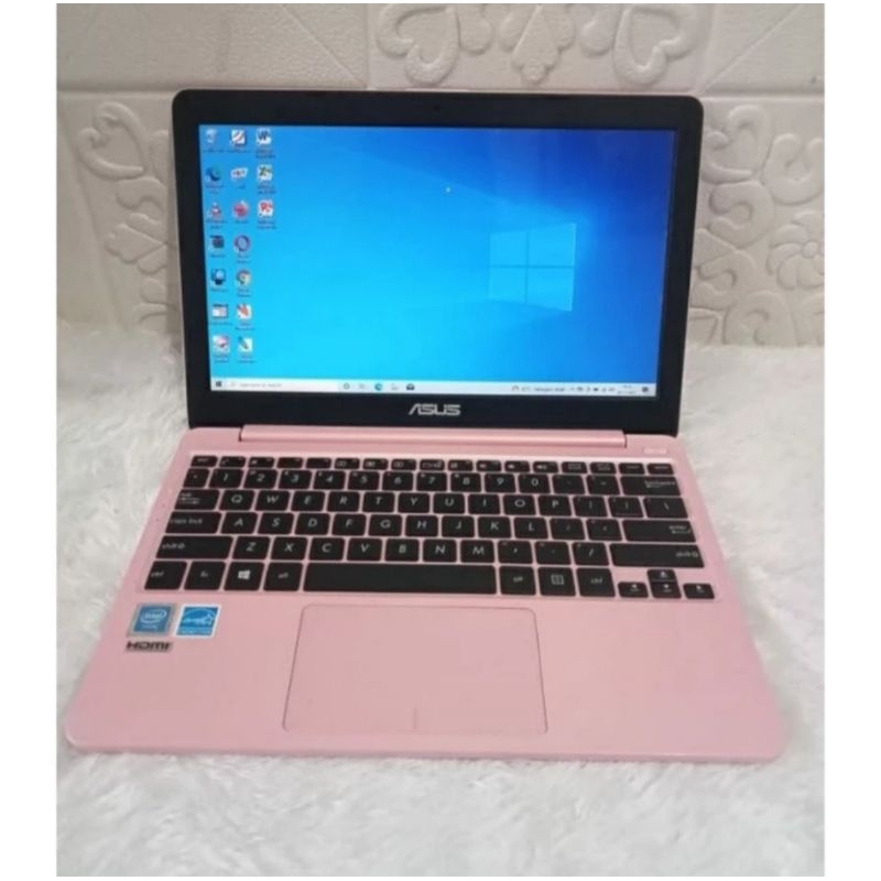 NOTEBOOK ASUS E203NAH PINK SECOND (SOLD)