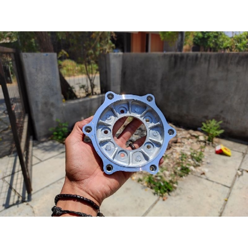 adaptor piringan tromol depan supra mp sambungan piringan tromol supra megapro primus hiu baut 5 ple