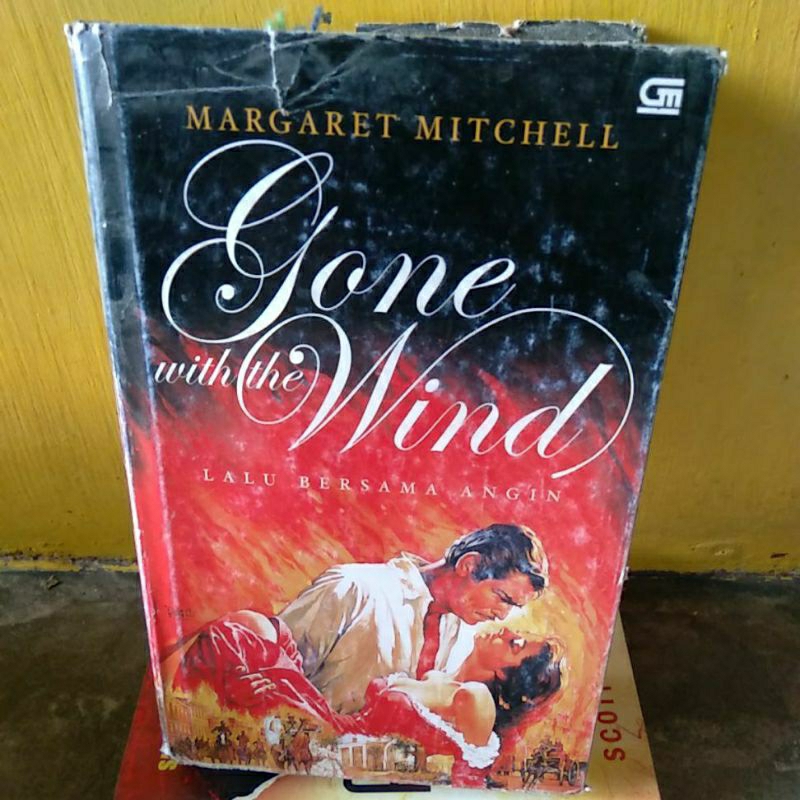 GONE WITH THE WIND lalu bersama angin MARGARET MITCHELL. buku bekas yang ori