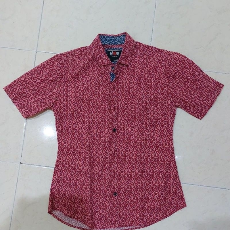 Kemeja HR Motif Bunga Kecil Warna Merah | Kemeja Wanita