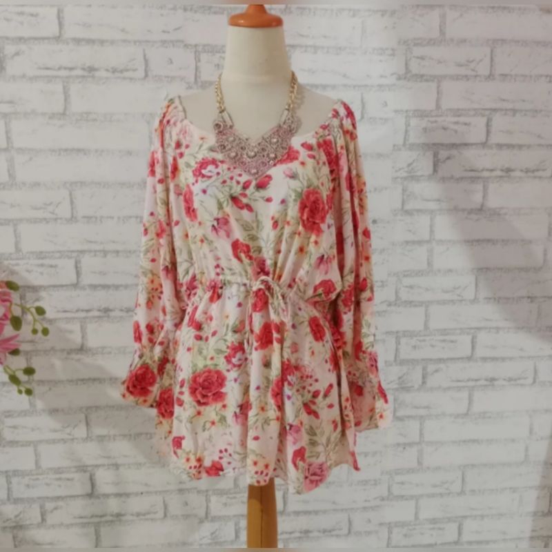blouse sabrina bunga big size/Blouse bunga big size