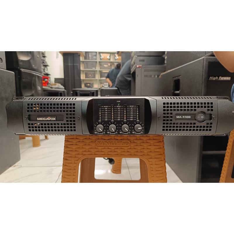 Megavox MA 4100
