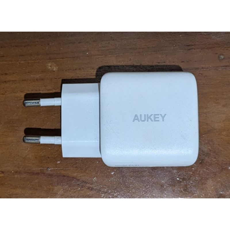 ADAPTOR CHARGER AUKEY 20W PD