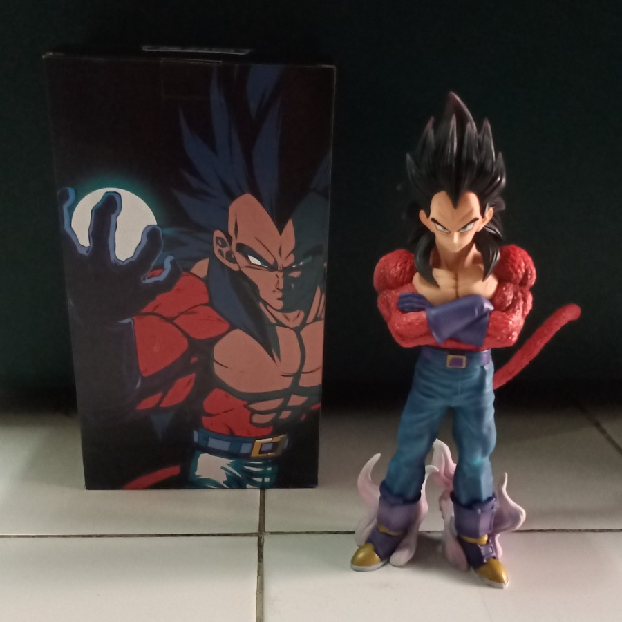Action Figure Dragon Ball GT SSJ4 Vegeta Smoke