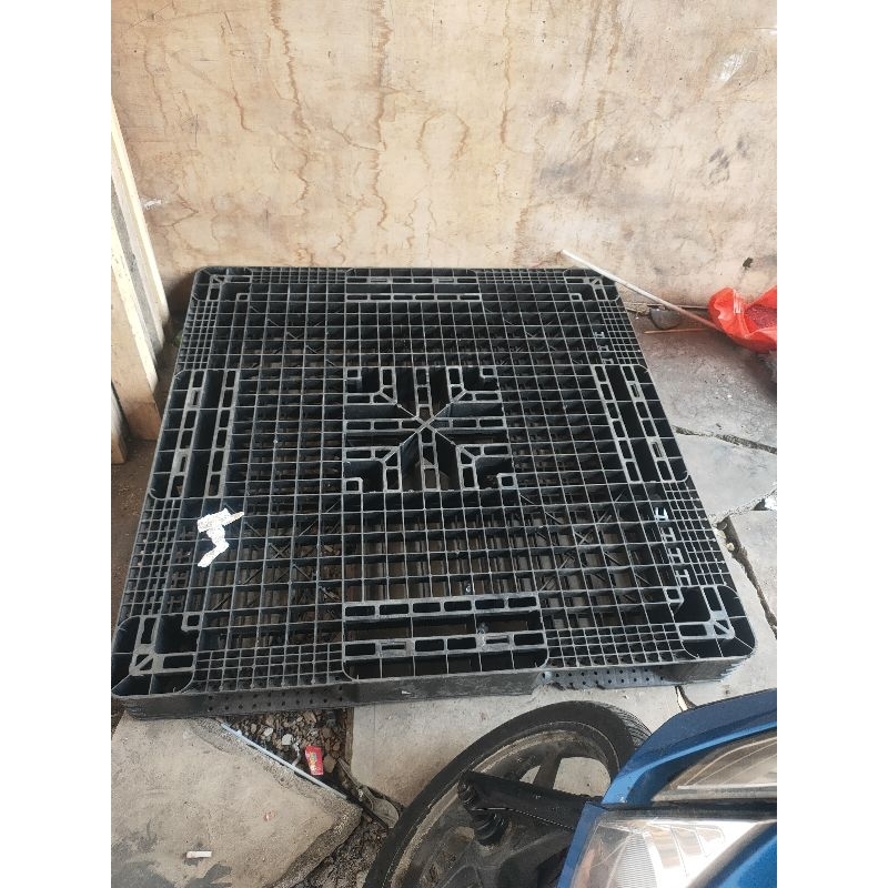 palet plastik second 110x110x12