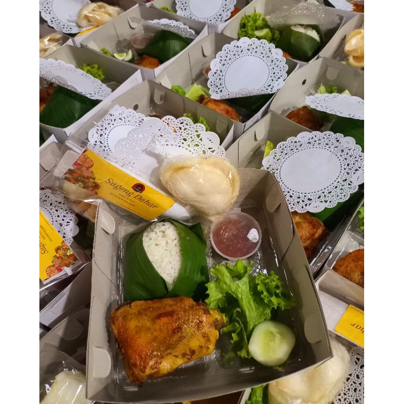 

Nasi kotak ayam.goreng murah solo raya nasi box solo