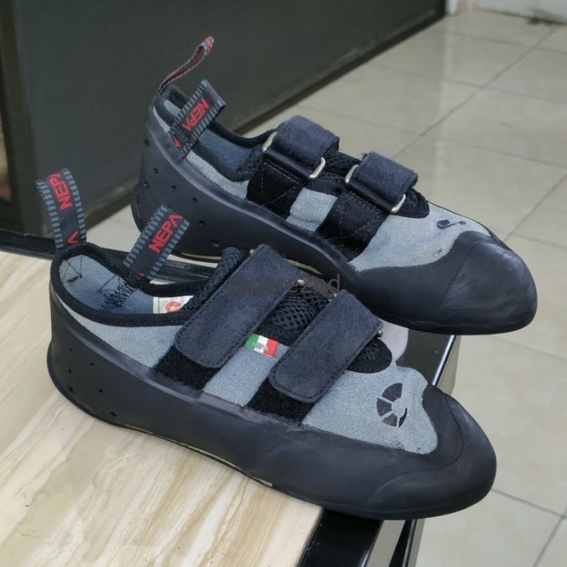 NEPA CLIMBING SHOES