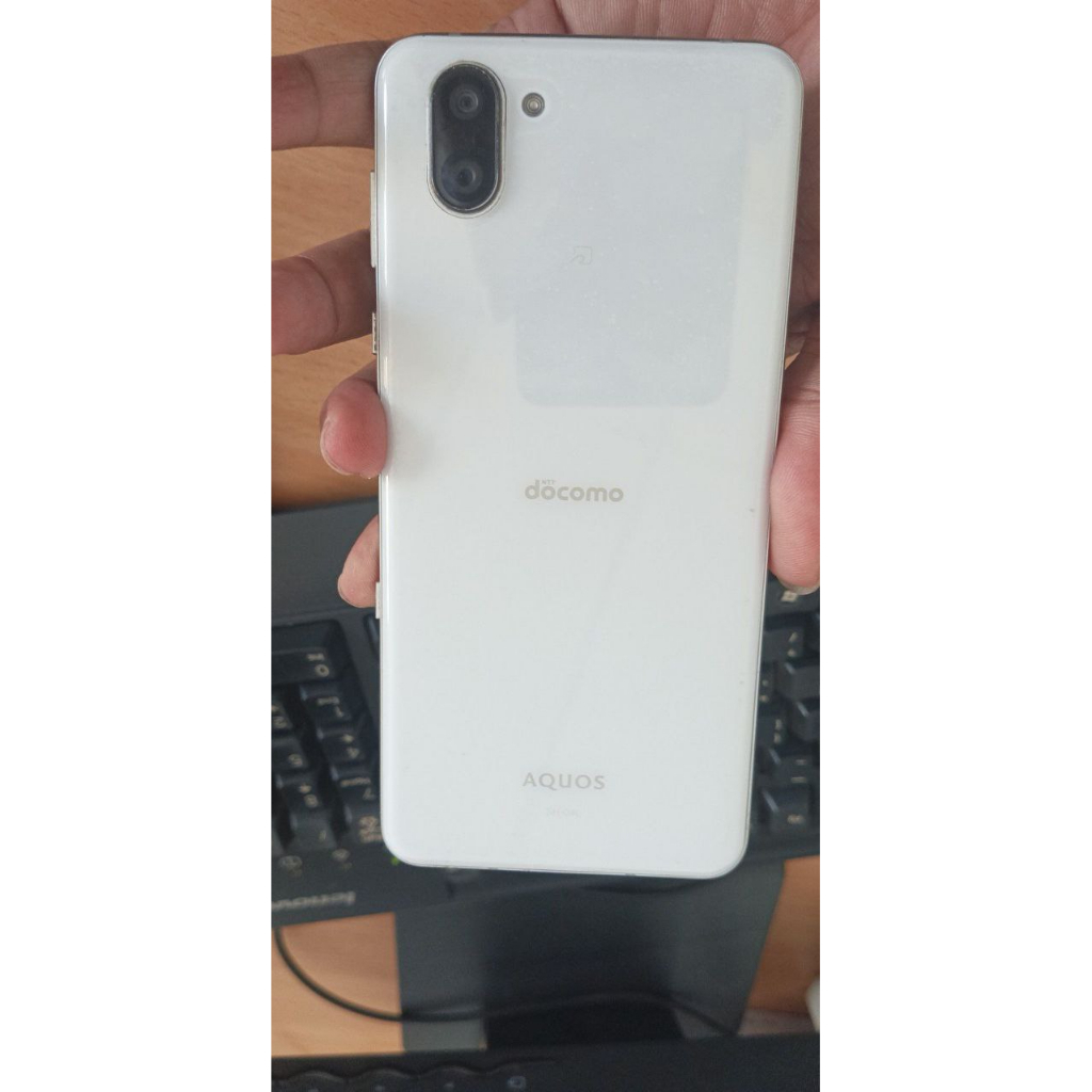 Handphone HP Sharp Aquos R3 Docomo