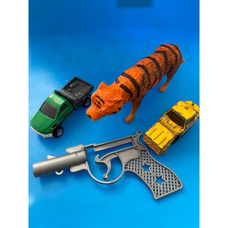 paket mainan bekas anak serba 5000 mobil dan hewan