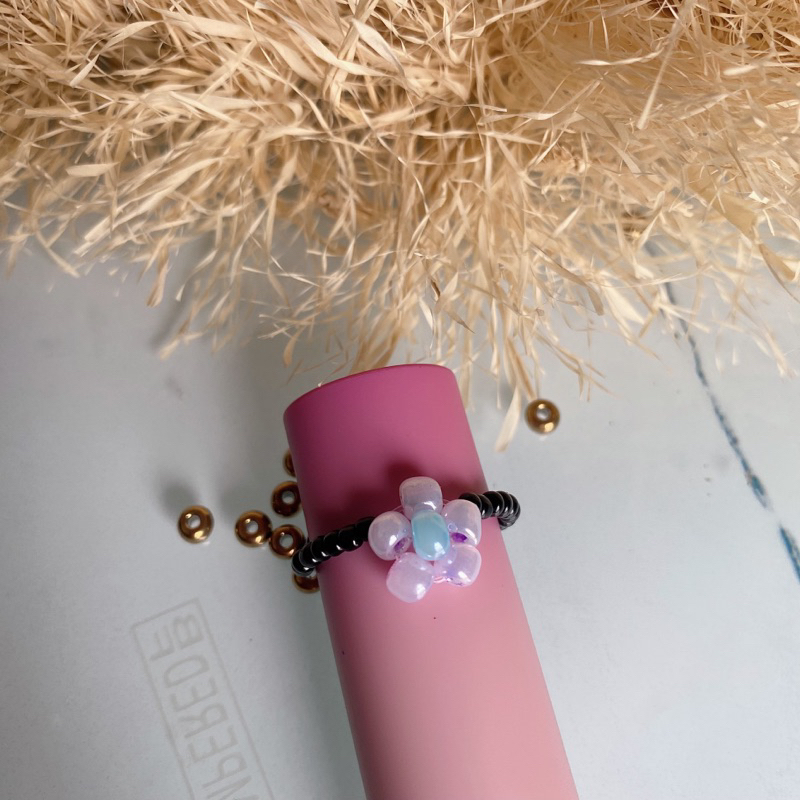 cincin korea manik manik kecil hitam bunga daisy