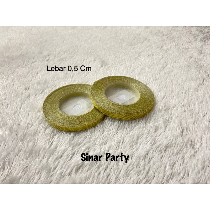 

Pita Roll Gliter Lebar 0,5 Cm