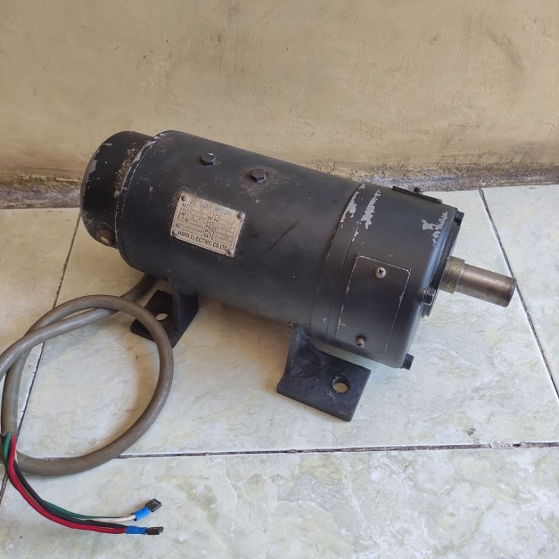 DINAMO PERMANEN MAGNET DC GEAR MOTOR 2 POLES GEAR MOTOR 110V DC
