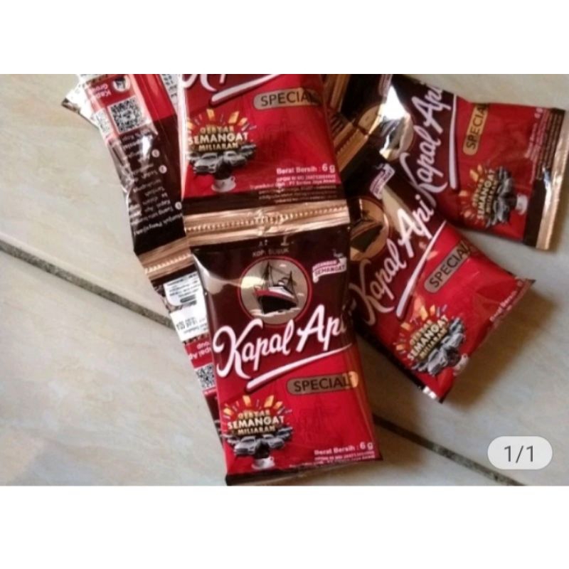 

kopi kapal api renteng saset kecil(5rtg)+minyak amago 2lt