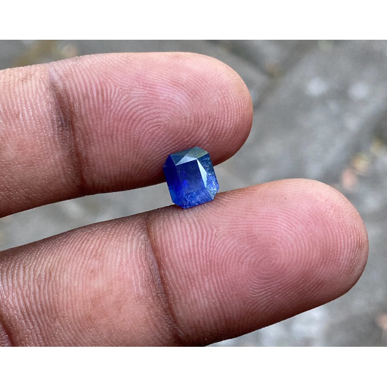 Natural blue sapphire ceylon srilanka batu blue safir selon srilangka Dim 7x6x4