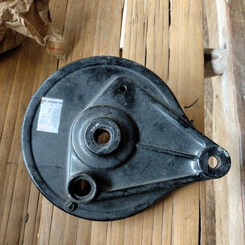 tutup tromol belakang honda astrea grand original nos part no gb6