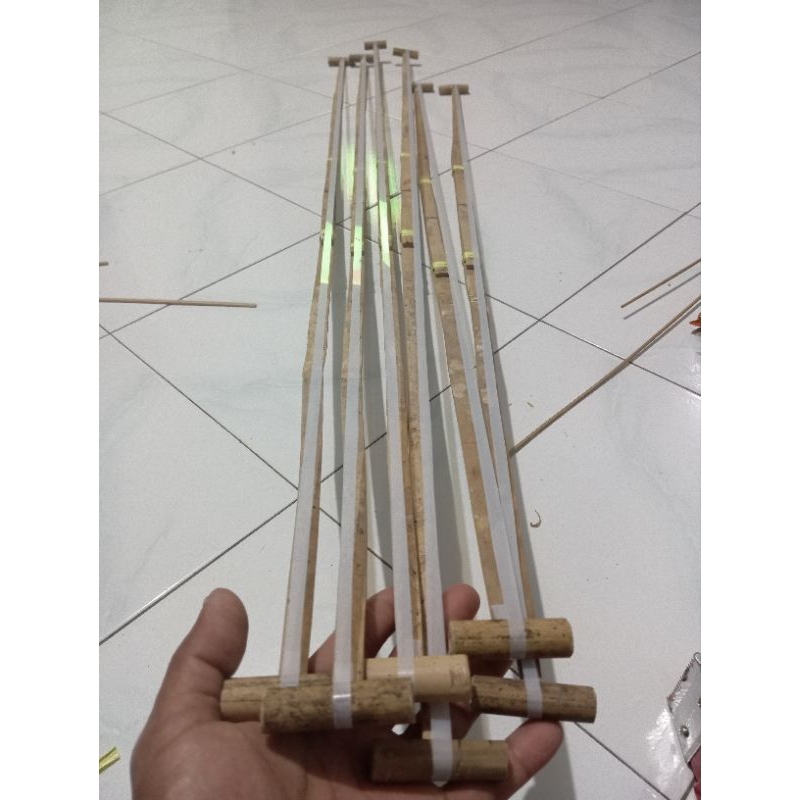 Sendaren bambu petung panjang 2 meter buat layang layang
