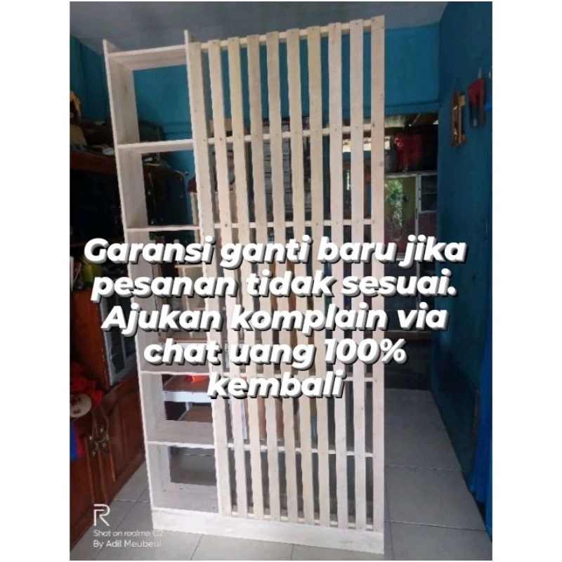 RAK PENYEKAT RUANGAN TAMU MINIMALIS