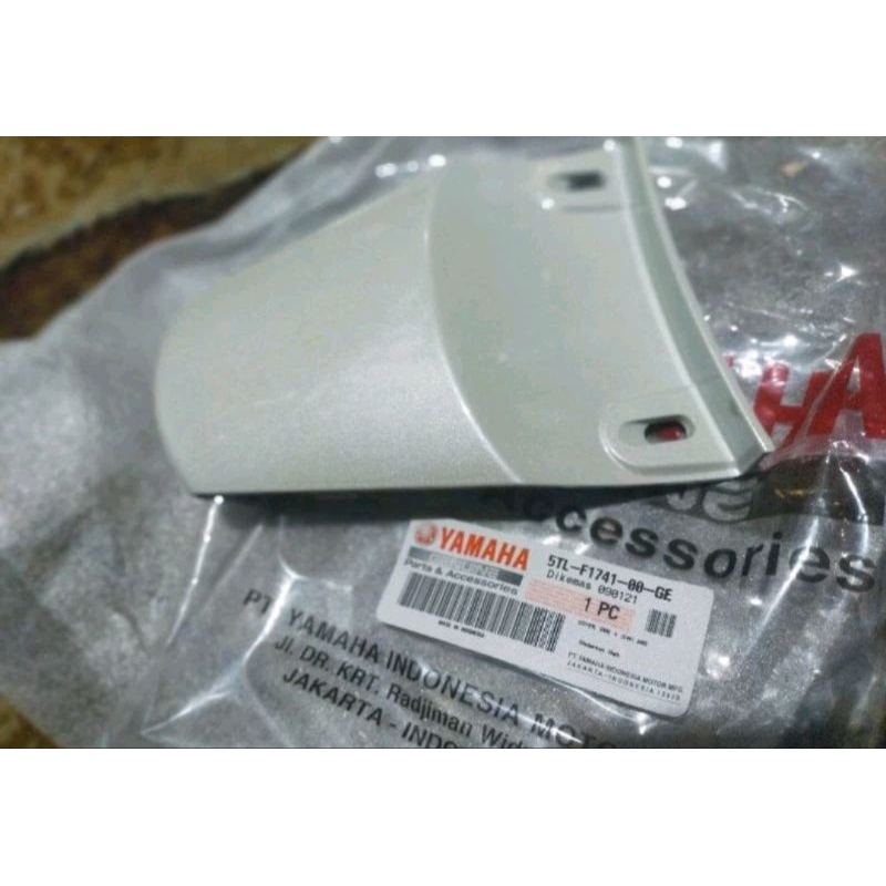 Cover sambungan body mio smile original sambungan body belakang mio sporty original warna putih silv