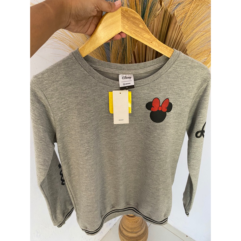 Sweater Wanita Disney x Nevada
