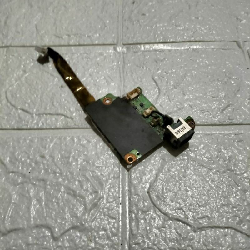 Port Lan Laptop Axioo Neon Mnc