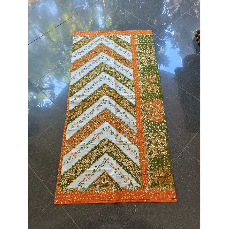 batik tulis lasem sarung hijau kuning