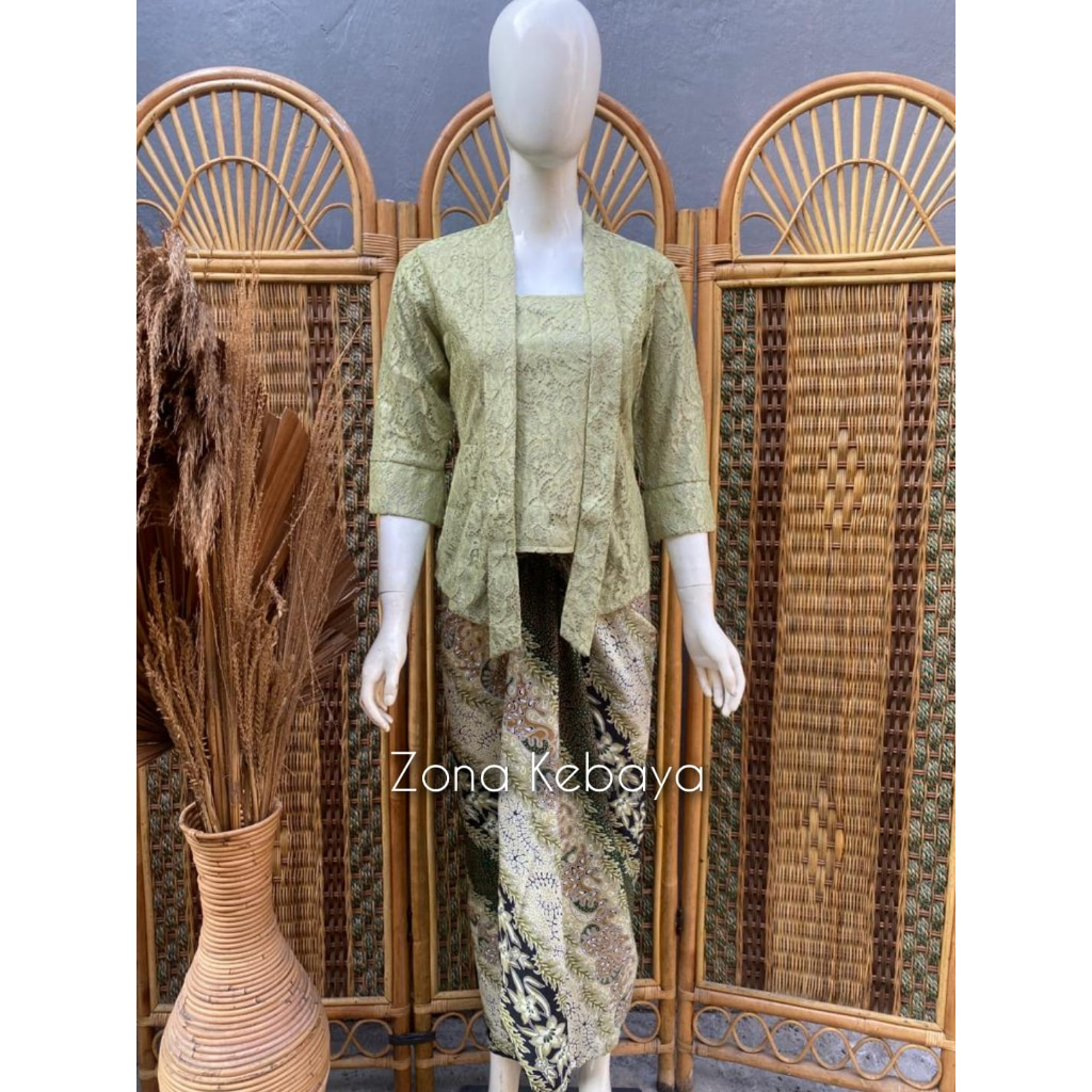 Bisa Stelan/Atasan Kebaya Bali Kutu Baru Brukat Dan Rok Batik Lilit By:Gittz Collection