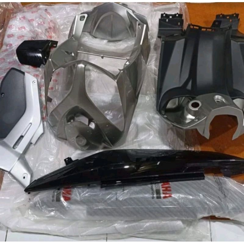 Cover body alus Nouvo Z silver hitam original Yamaha