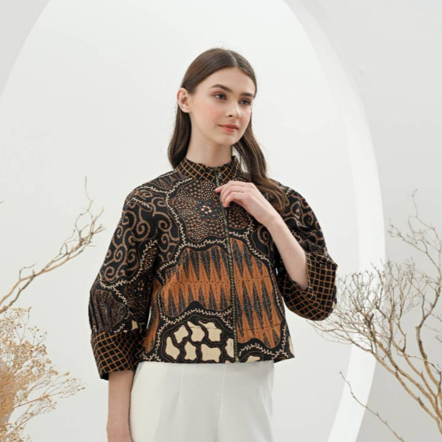 Jaket Batik 135 ALI /Bomber Batik Wanita Modern