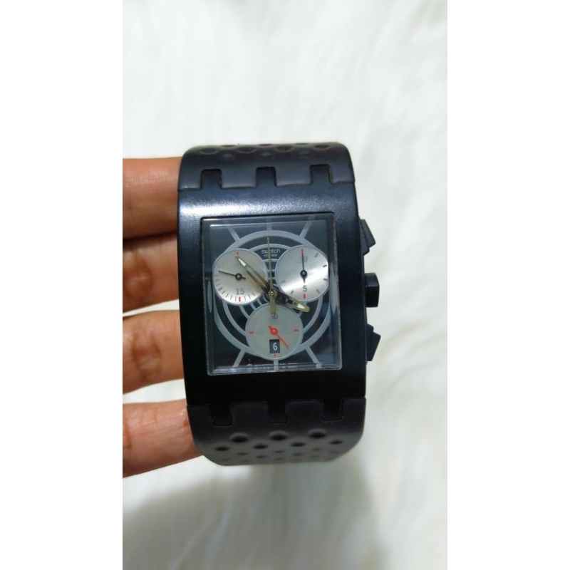Jam Tangan Swatch James Bond (Limited Edition)